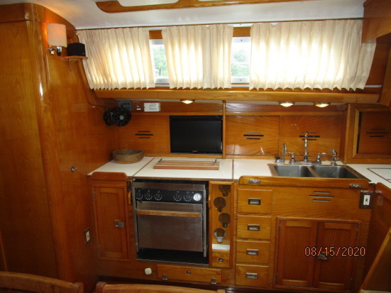 1982 Hinckley "50" Sou'Wester