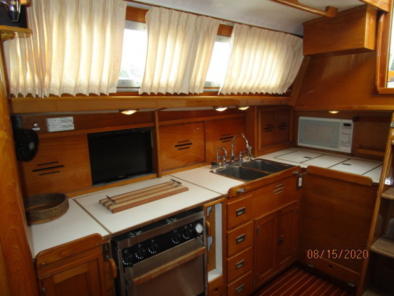 1982 Hinckley "50" Sou'Wester