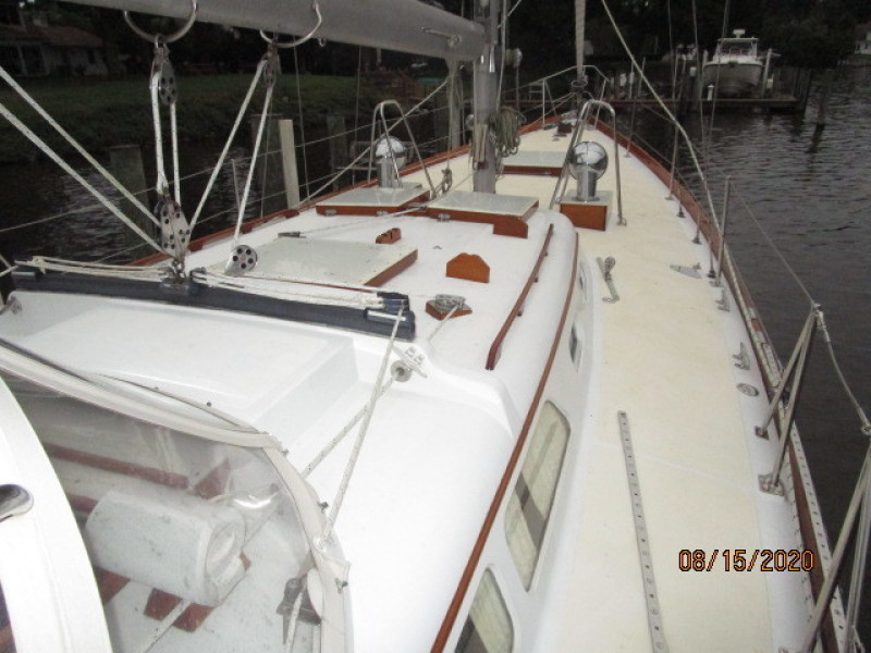 1982 Hinckley "50" Sou'Wester