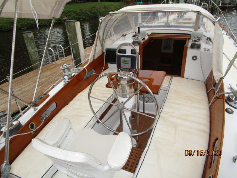 1982 Hinckley "50" Sou'Wester