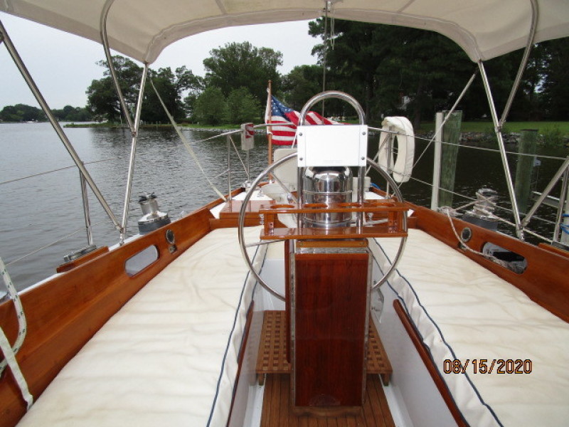 1982 Hinckley "50" Sou'Wester