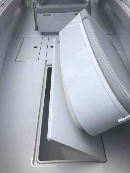 35' 2017 Contender 35 ST