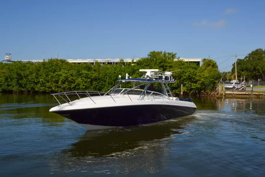 2008 Fountain 38 LX
