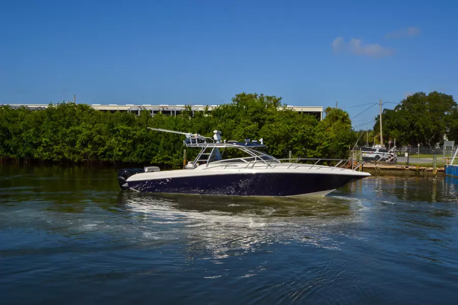 2008 Fountain 38 LX