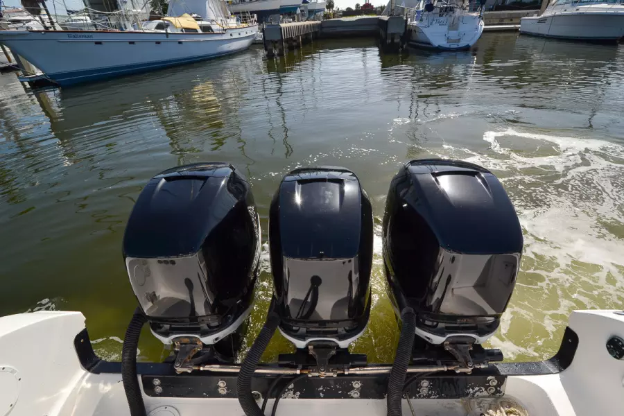 2008 Fountain 38 LX