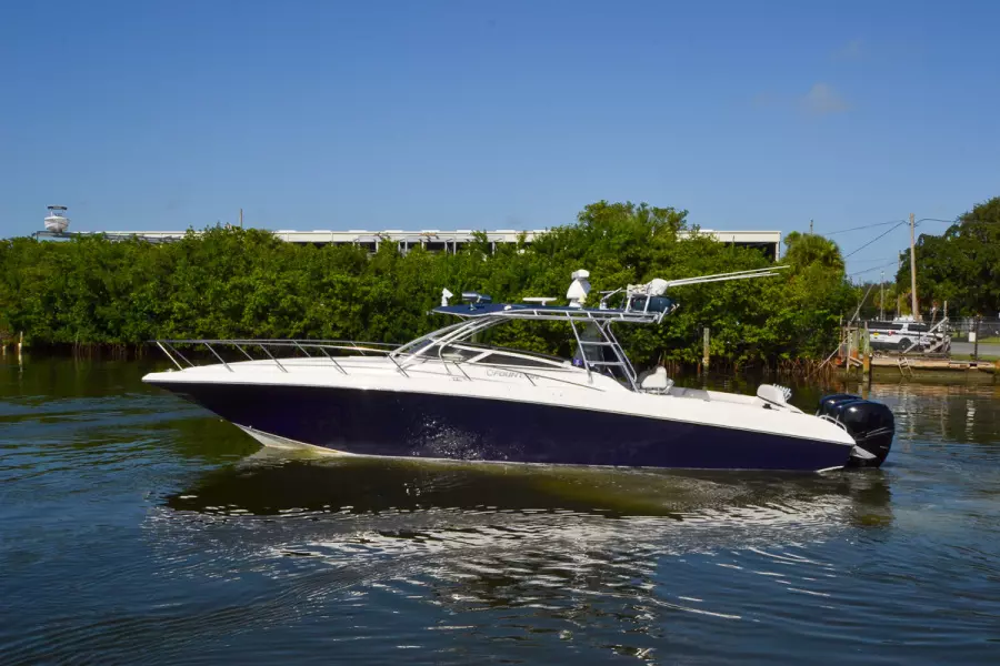2008 Fountain 38 LX