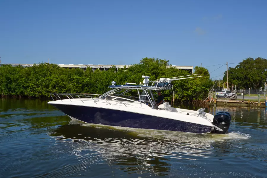 2008 Fountain 38 LX