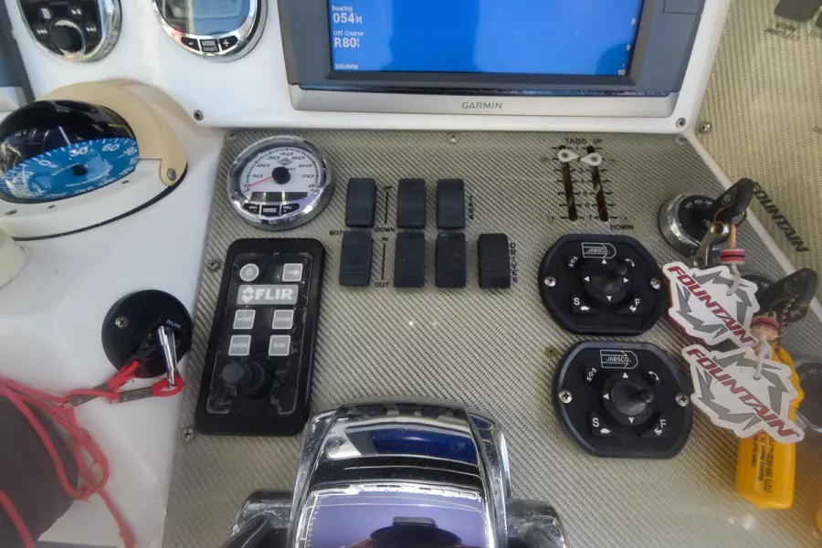 2008 Fountain 38 LX