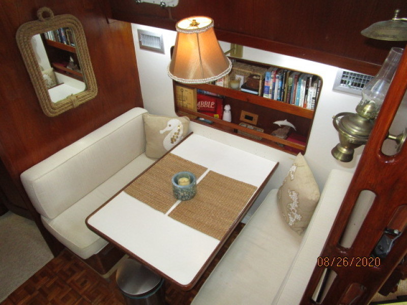 1981 Gulfstar "38" Motor Cruiser