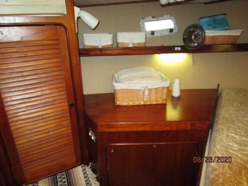 1981 Gulfstar "38" Motor Cruiser