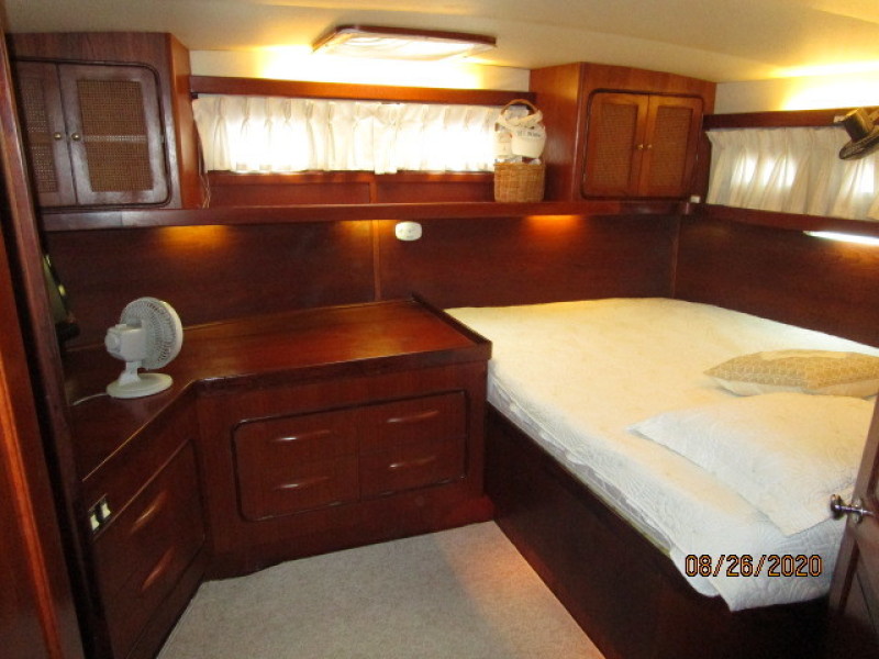 1981 Gulfstar "38" Motor Cruiser