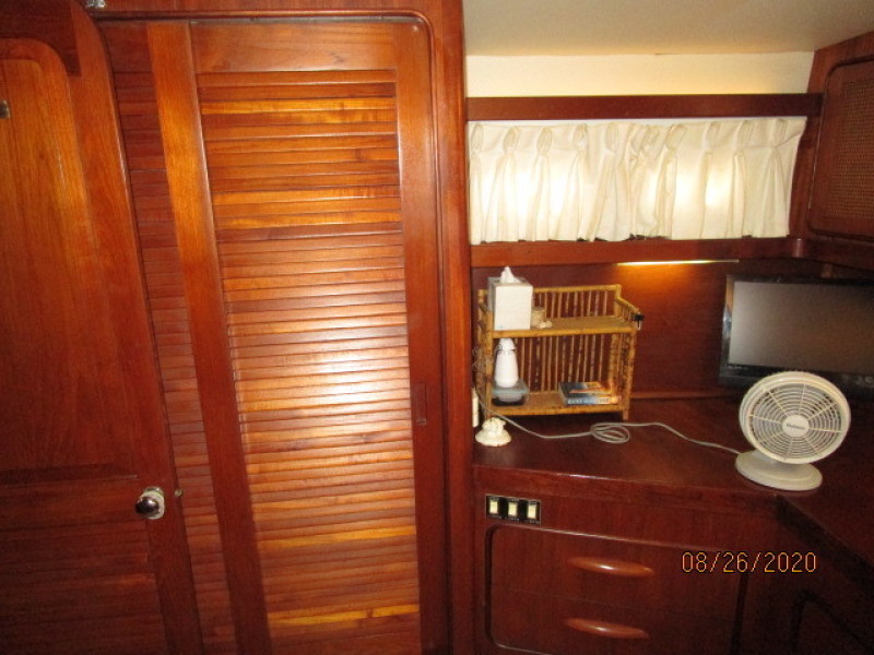 1981 Gulfstar "38" Motor Cruiser
