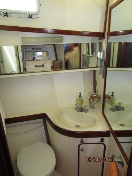 1981 Gulfstar "38" Motor Cruiser