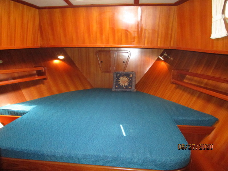 2004 Mariner "38" Europa