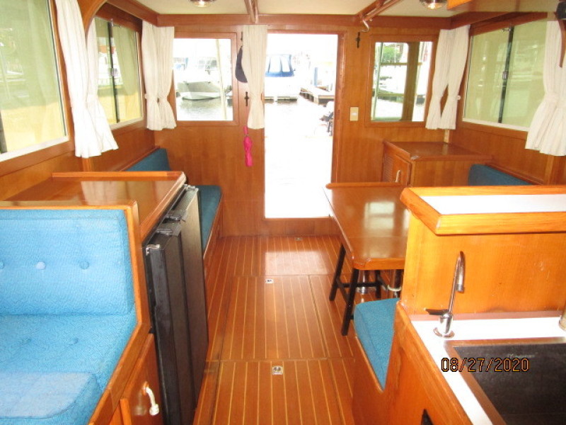 2004 Mariner "38" Europa