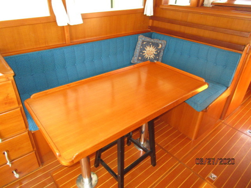 2004 Mariner "38" Europa