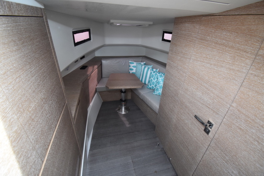 38' 2021 Astondoa 377 Coupe Outboard