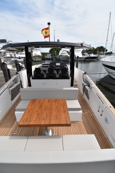 38' 2021 Astondoa 377 Coupe Outboard