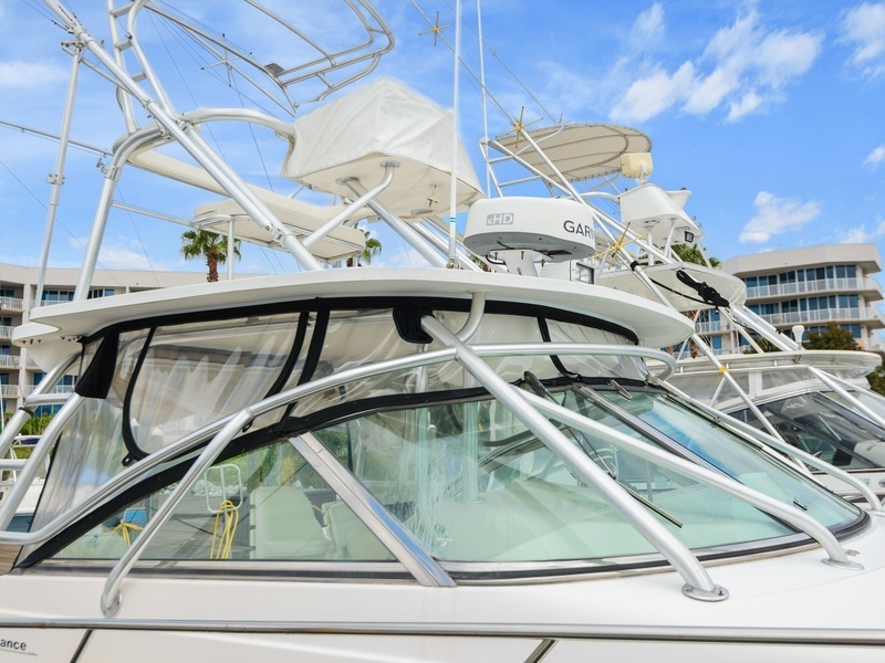 35' 2002 Boston Whaler 350 Defiance