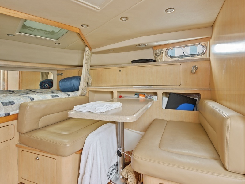 35' 2002 Boston Whaler 350 Defiance