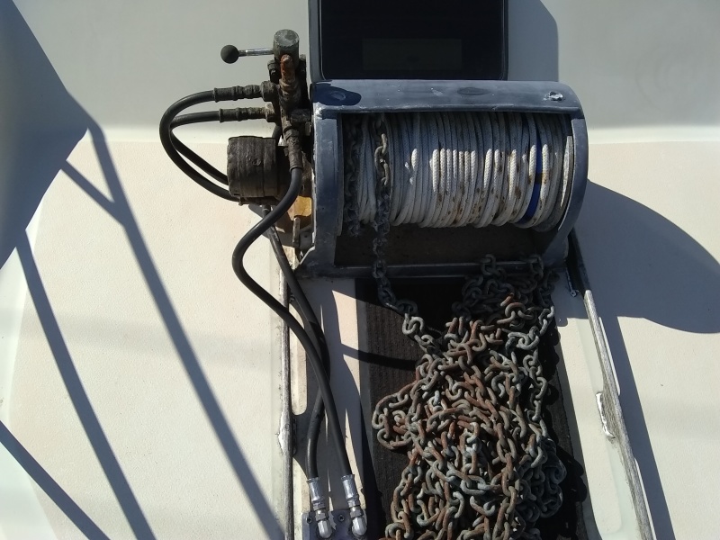 1983 Sea Ray 390 Sportfish