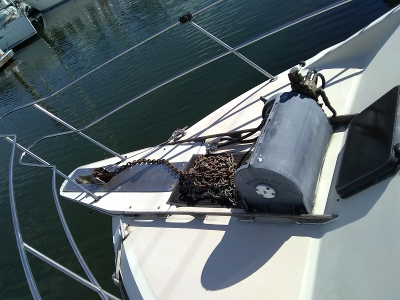 1983 Sea Ray 390 Sportfish