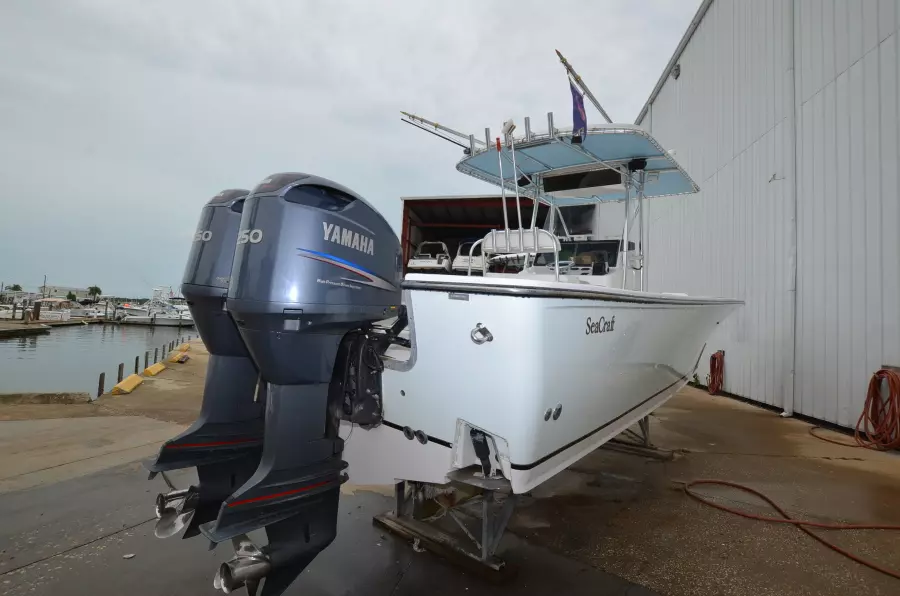 2002 SeaCraft 32 Master Angler