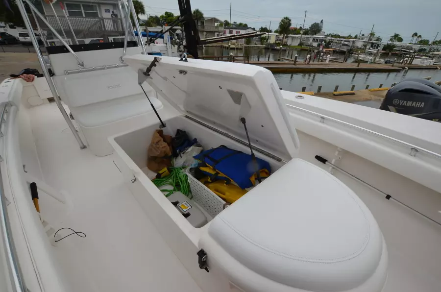 2002 SeaCraft 32 Master Angler