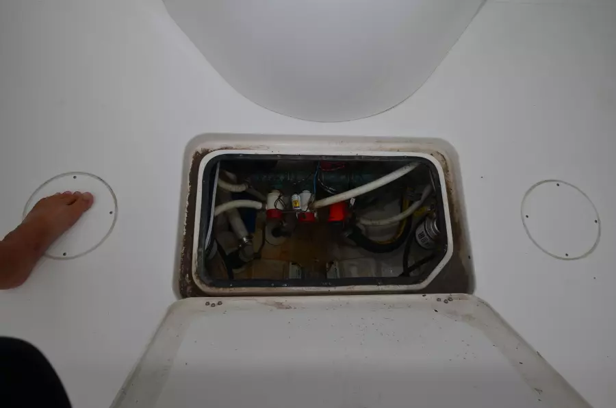 2002 SeaCraft 32 Master Angler