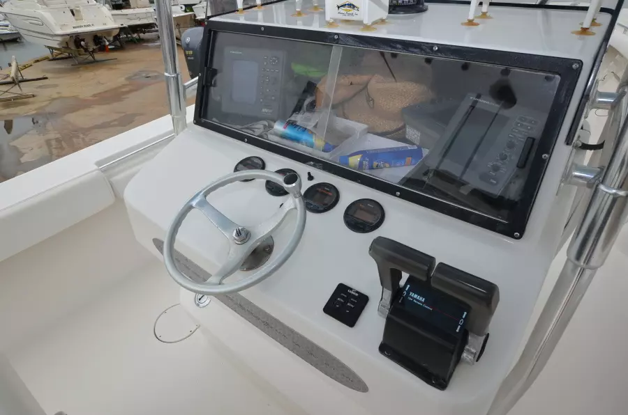 2002 SeaCraft 32 Master Angler