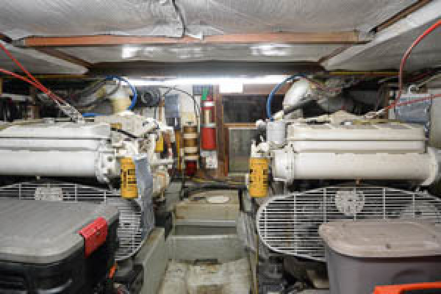 1987 CHB Sea Master Sundeck