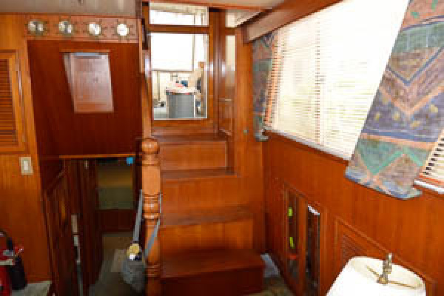 1987 CHB Sea Master Sundeck