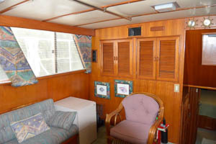 1987 CHB Sea Master Sundeck