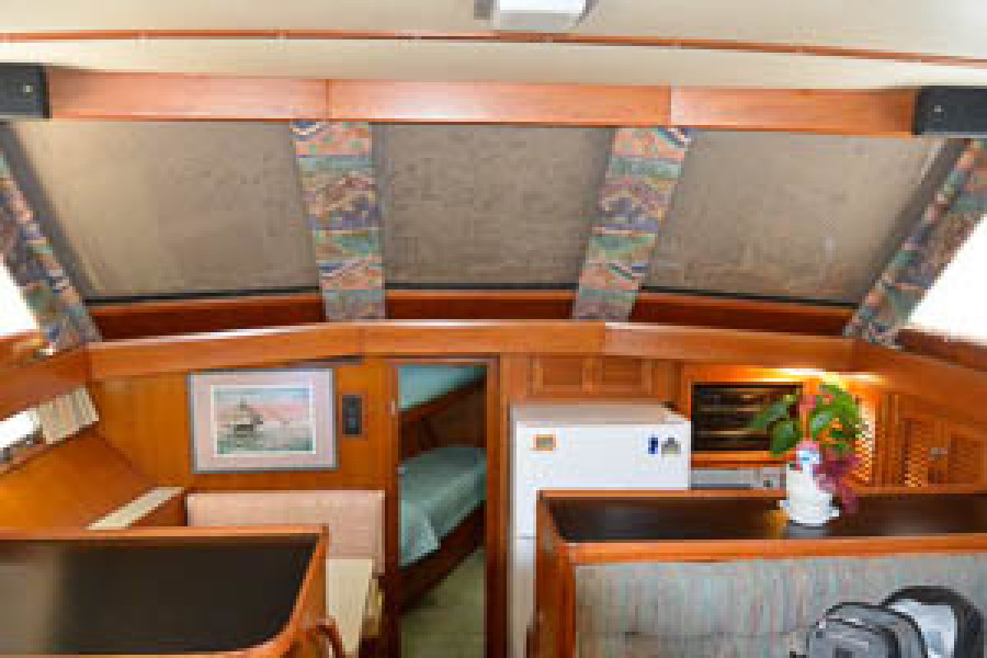 1987 CHB Sea Master Sundeck