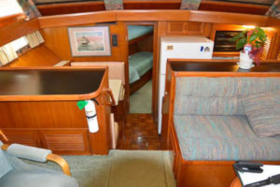 1987 CHB Sea Master Sundeck