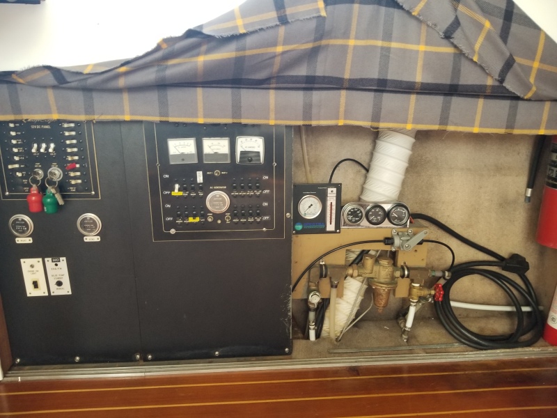 1980 Chris-Craft 350 Catalina