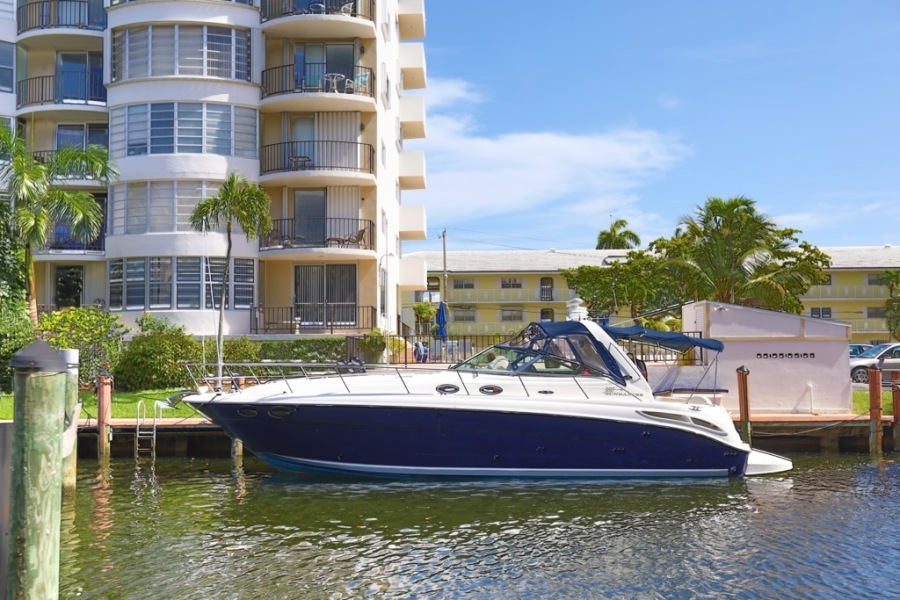 40' 2004 Sea Ray 380 Sundancer