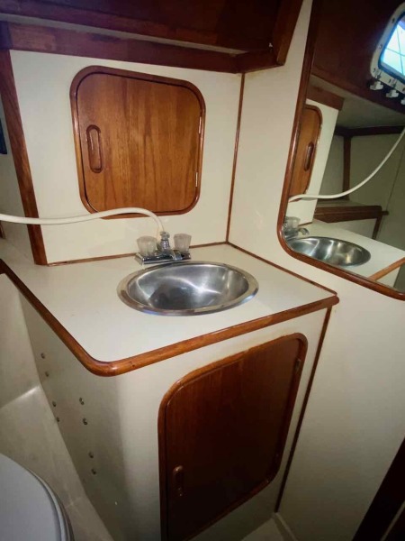 1982 Irwin 46 Center Cockpit Ketch