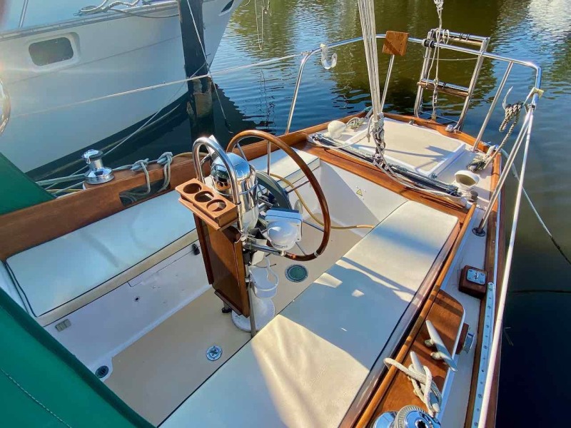 1975 Bristol 32