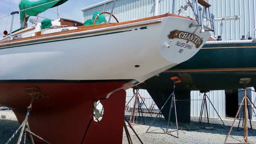 1975 Bristol 32