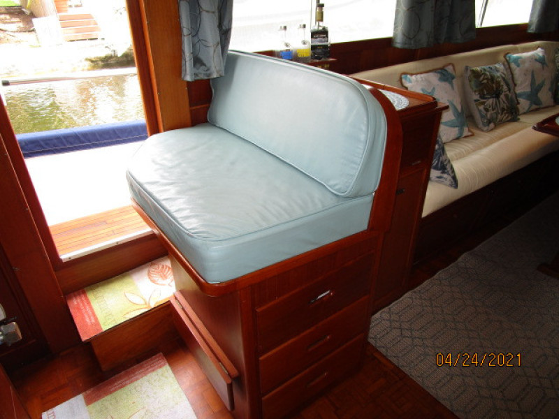 42' Grand Banks lower helm benchseat
