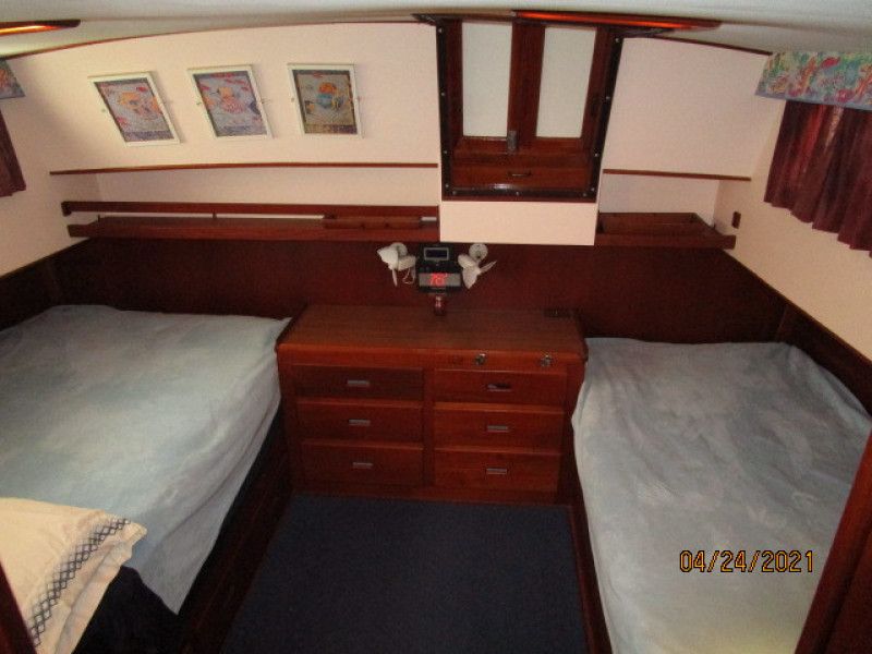 42' Grand Banks master stateroom