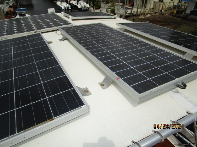 42' Grand Banks solar panels