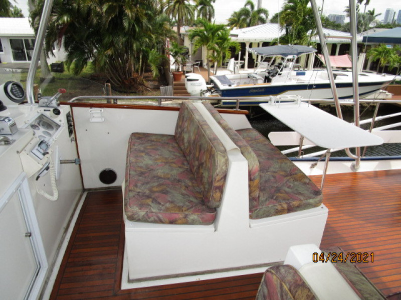 42' Grand Banks flybridge starboard