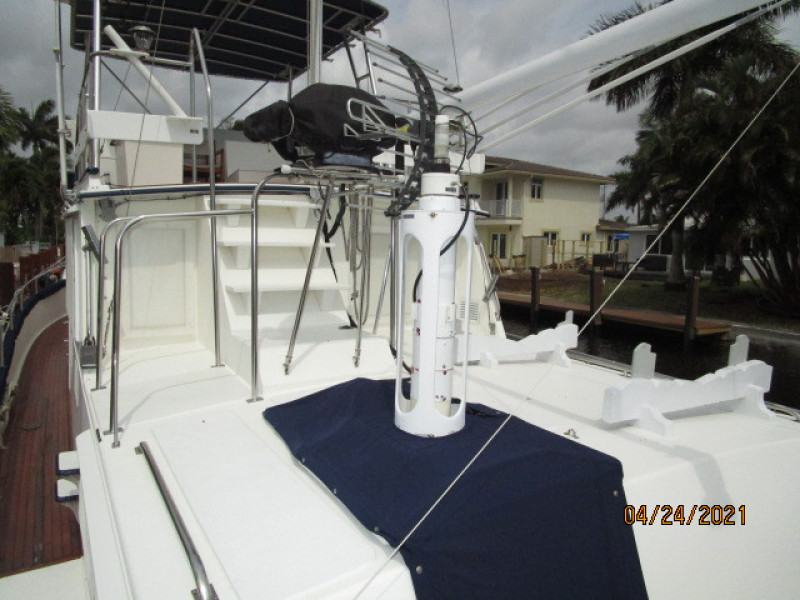 42' Grand Banks trunk cabin