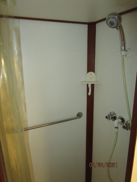 42' Grand Banks master stateroom shower