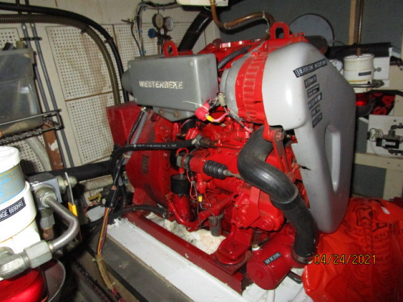 42' Grand Banks generator1