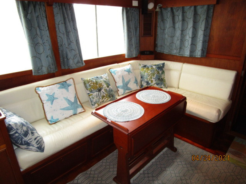 42' Grand Banks salon starboard aft seating
