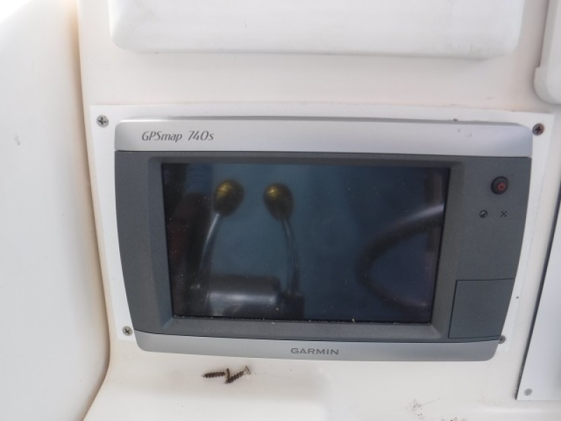1999 Pursuit 300