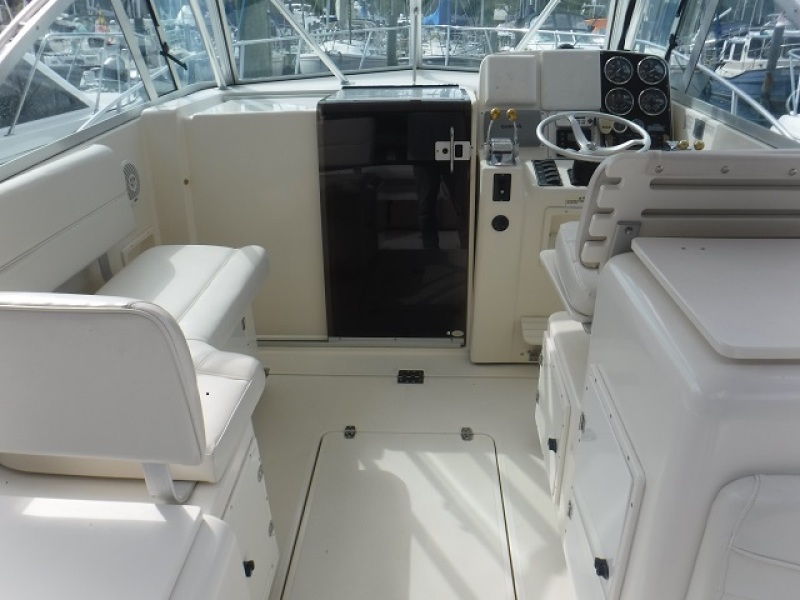 1999 Pursuit 300